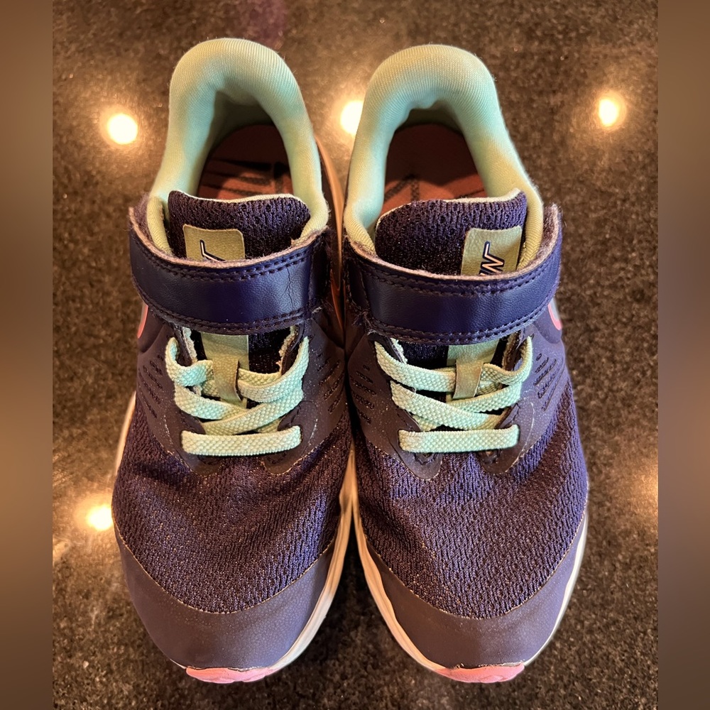 Nike Star Runner girl’s shoe
